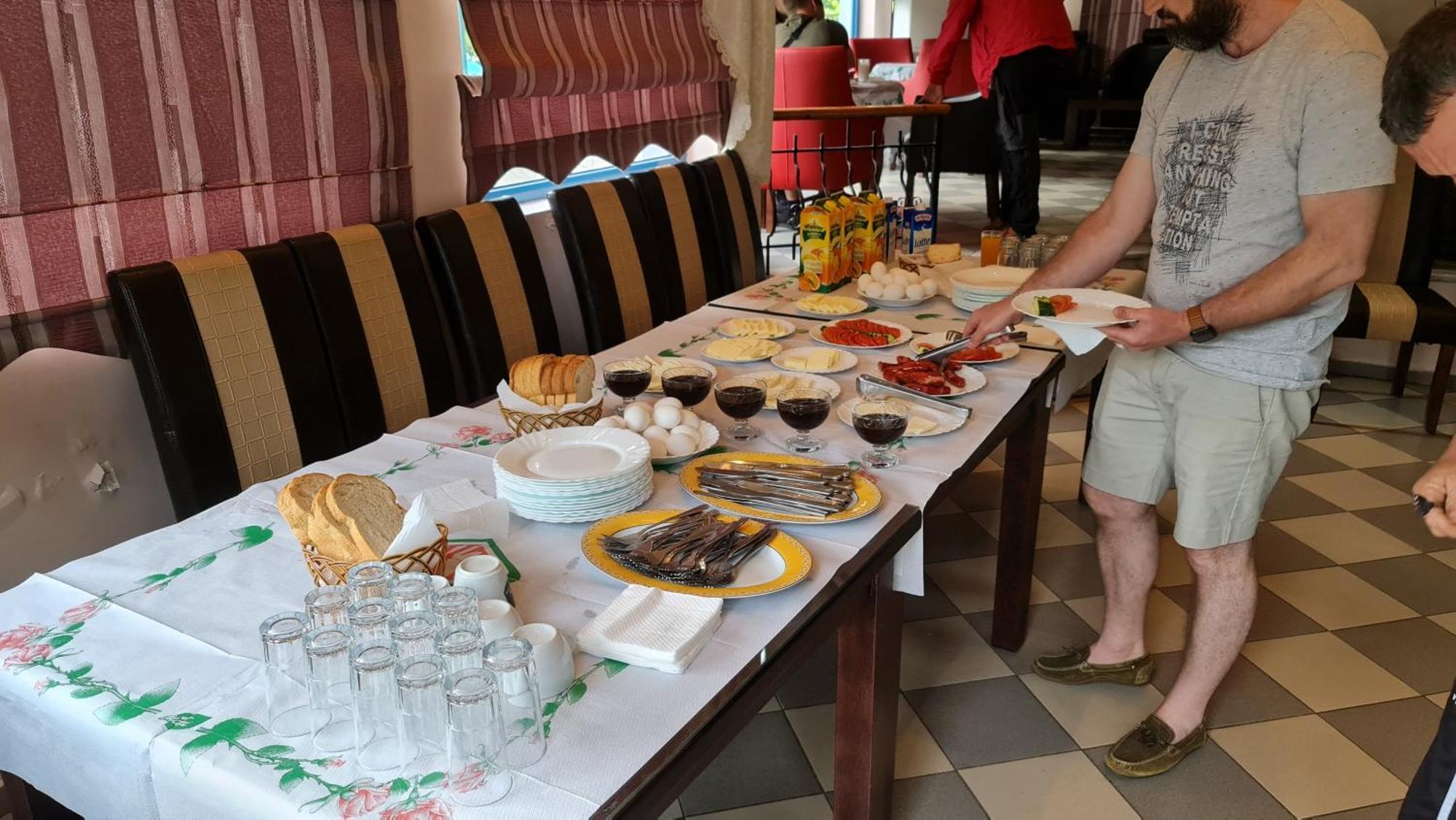 Hotel Parku I Palmave Gjirokastër 外观 照片